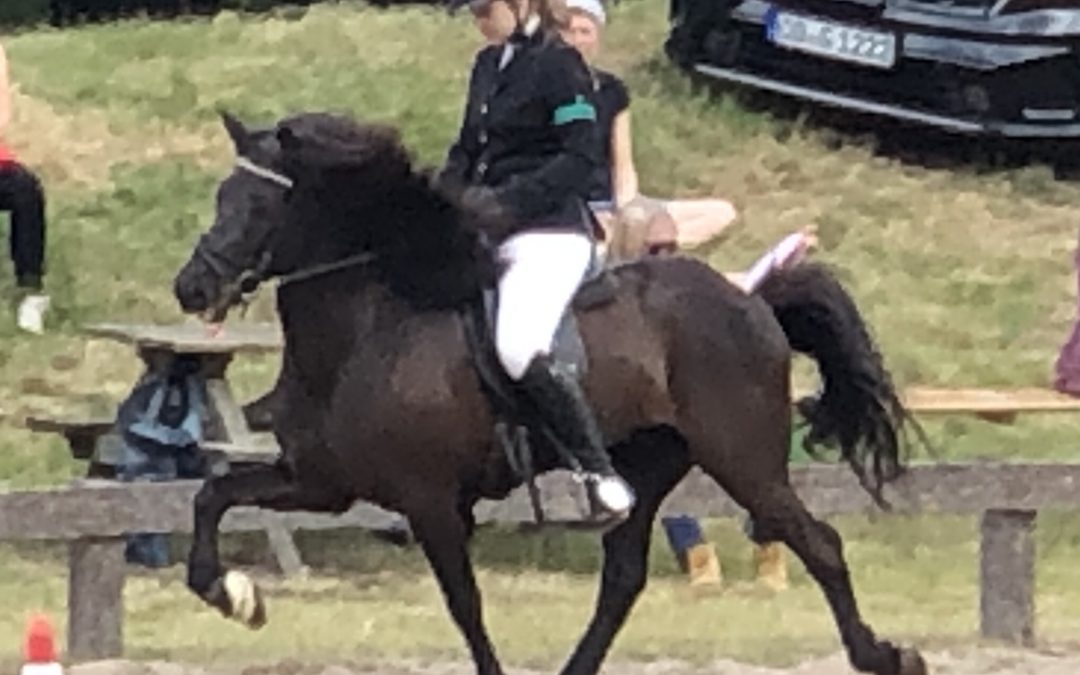 Lara startet….